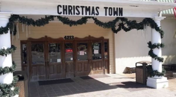 Christmas Town Is A Magical Store In Alabama Where It’s Christmas Year-Round