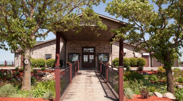 The Lunch Buffet At Coyote Moon In Minnesota Serves Up Some Of The Best Popovers You’ll Ever Eat