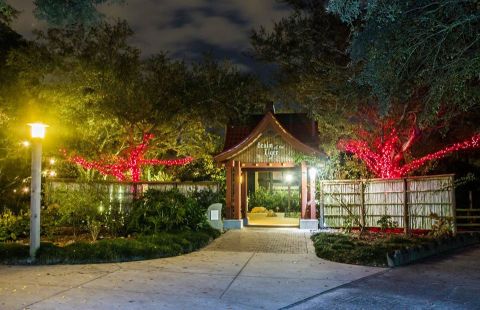 A Mile Of Enchanting Lights Awaits You At ZooLights In Louisiana
