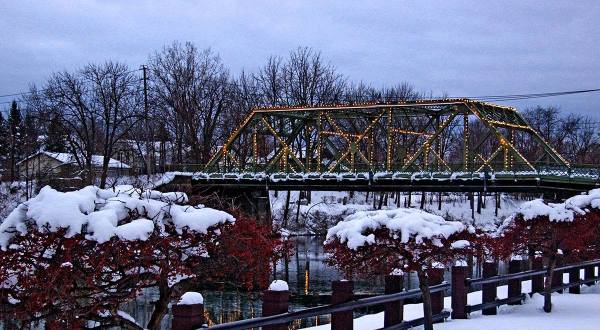 You Can Visit The Small Town Near Buffalo That Inspired The Movie “It’s A Wonderful Life”