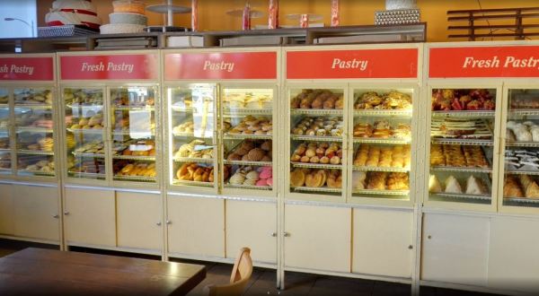 Su Pan Bakery In Southern California Opens At 5 A.M. Every Day To Sell Their Delicious Made From Scratch Mexican Pastries