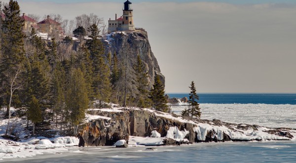 This Beautiful Minnesota Lighthouse Is Even More Gorgeous Under A Blanket Of Snow
