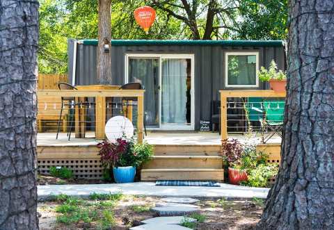 Rent This Tiny House In Georgia That Comes With A Huge Arcade On The Property