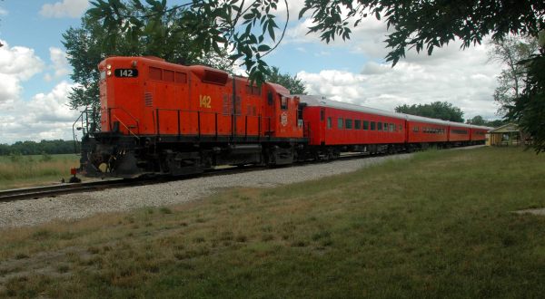 Solve A Murder On Board The Belle Dinner Train From The Baldwin City Depot In Kansas