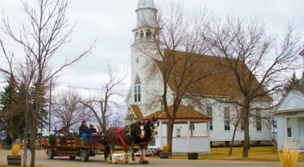 Bonanzaville, The One Christmas Town In North Dakota That’s Simply A Must-Visit This Season