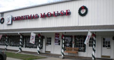 The Christmas Mouse Is A Year-Round Holiday Store That's Simply Magical This Time Of Year