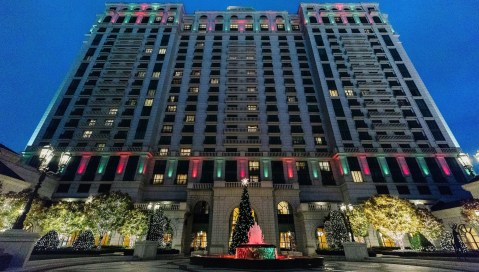 The Grand America Just Might Be The Most Beautiful Christmas Hotel In Utah