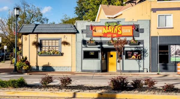 Spice Things Up At An Eclectic Cajun Restaurant, Allyn’s Cafe In Cincinnati