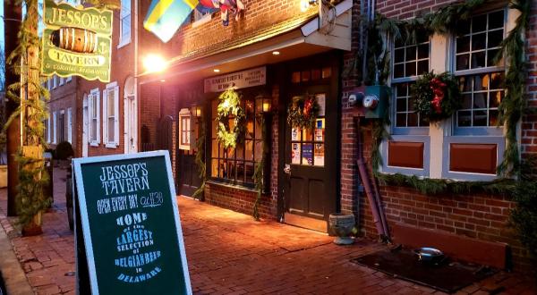 Jessop’s Tavern In Delaware Will Transport You To Another Era