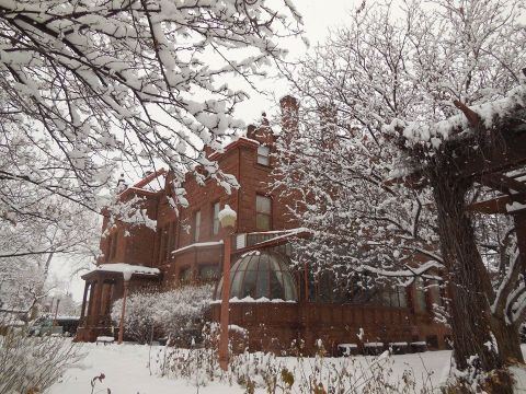 The Haunted Moss Mansion In Montana May Give You A Creepy Christmas