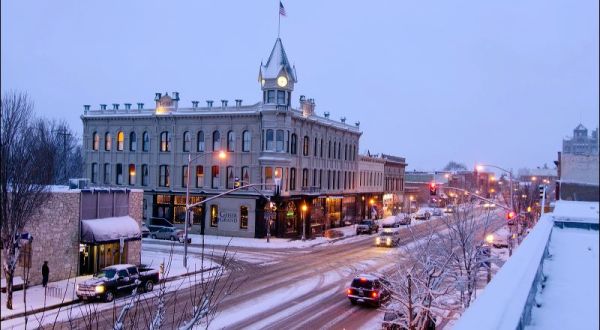 Enjoy Tons Of Holiday Adventures When You Visit The Historic Oregon Town Of Baker City