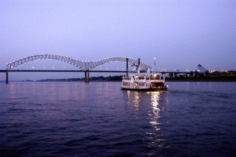 Get The True Tennessee Experience On Board A Dinner And Show Cruise With Memphis Riverboats