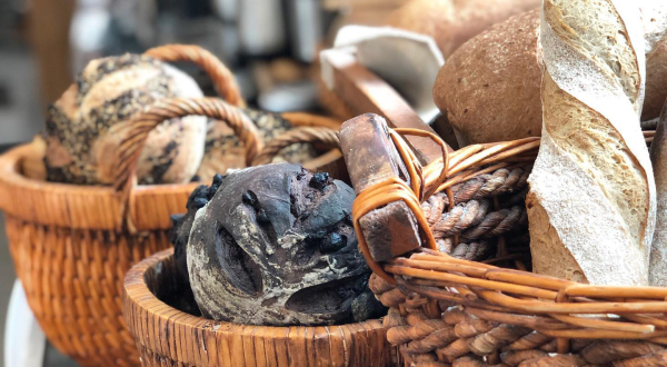 Lucy’s Market In Alaska Serves Up Baskets of Bread You Can’t Pass Up Trying