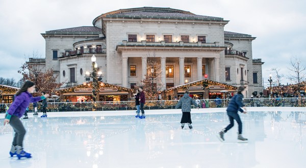 Enjoy A Winter Getaway To The Other Hamilton County Near Cincinnati For Magical Holiday Memories