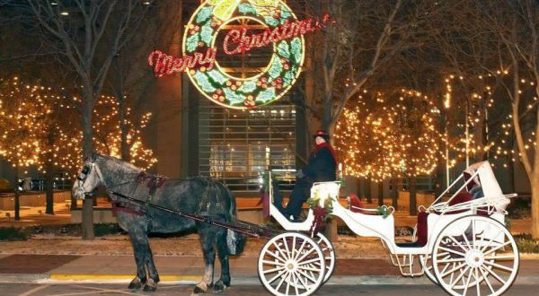 Embark On A Christmas Carriage Ride In Indiana Through Fort Wayne’s Magical Downtown