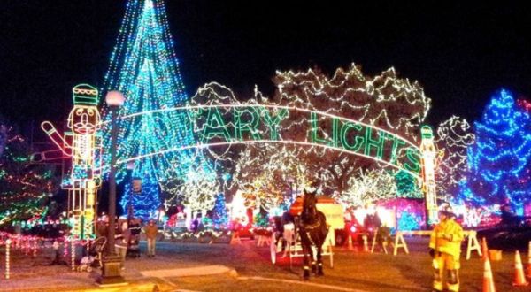Drive Or Walk Through 4 Million Holiday Lights At Rotary Lights In Wisconsin