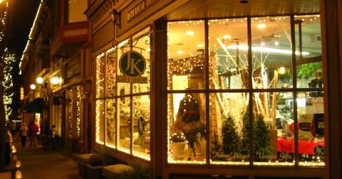 At Christmastime, This Little City Near Cleveland Has The Most Enchanting Main Street In The Country