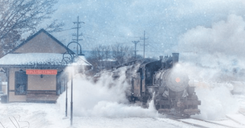 Hop Aboard The Santa Express Steam Train In Pennsylvania For A Dose Of Holiday Magic 