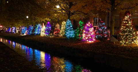 Take A Stroll Down Alabama's Tinsel Trail This Holiday Season For Some Christmas Magic