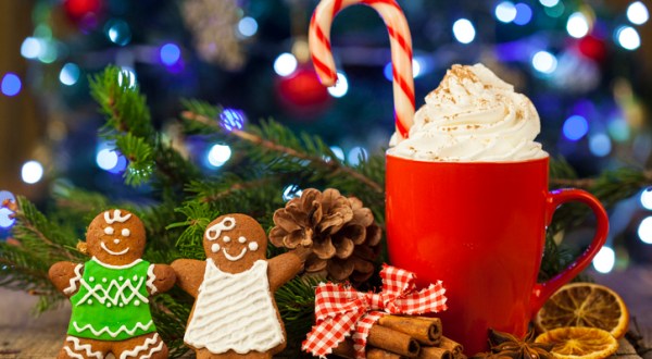 Usher In The Holiday Season With Your Family At This Arkansas Town’s First Hot Cocoa Crawl