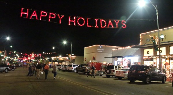 The Cozy Small Town Of Collins In Mississippi Is Great For A Winter Day Trip