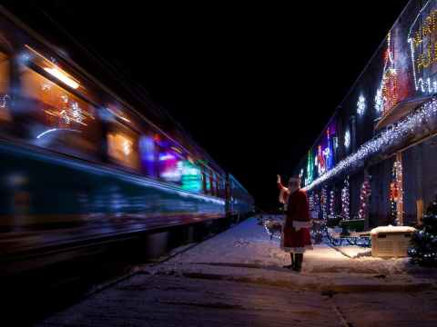 For A Magical Holiday Adventure Your Family Will Never Forget, Take The Train To Christmas Town In Oregon