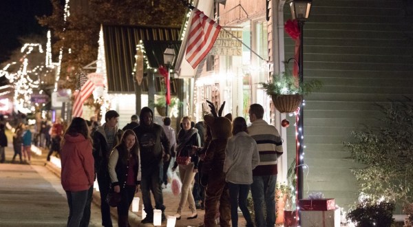 At Christmastime, Dillsboro, North Carolina Has The Most Enchanting Main Street In The Country