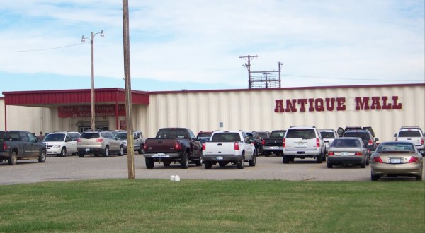 Absolutely Gigantic, You Could Easily Spend All Day Shopping At Paramount Antique Mall In Kansas