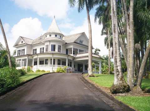 Take A Step Back In Time When You Stay At Hawaii's Beautiful And Historic Shipman House