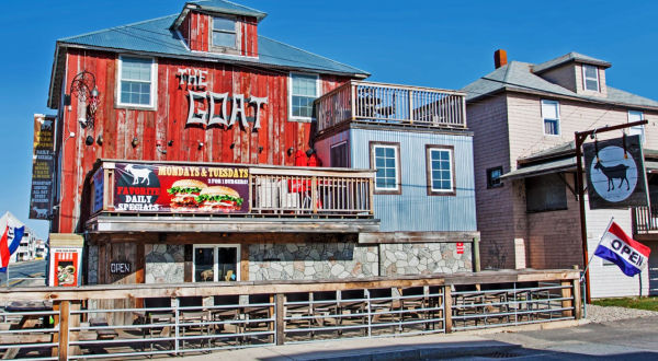The Goat Is A Country Themed Bar In New Hampshire With Burgers And More Than 50 Types Of Whiskey
