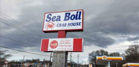 Make Sure To Come Hungry To The Sea Boil Crab House In Virginia, Where You Can Order Seafood By The Pound