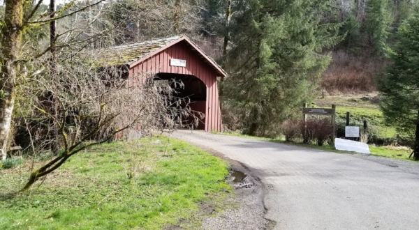The Oldest Covered Bridge In Oregon Has Been Around Since 1914
