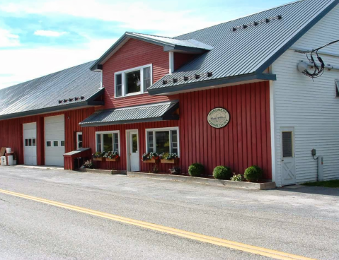 You'll Have Loads Of Fun At Monument Farms Dairy In Vermont With Incredible Chocolate Milk