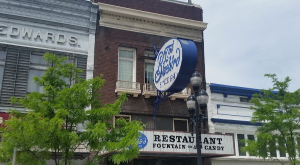 You Can Still Sit At The Original Soda Fountain At The Historic Bluebird Restaurant In Utah