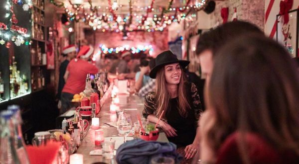 A Christmas-Themed Pop-Up Bar Is Coming To Arizona This Winter