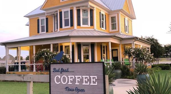 Farmhouse Coffee & Treasures Is A Charming Cafe Hiding Inside A 141 Year-Old Texas Cottage