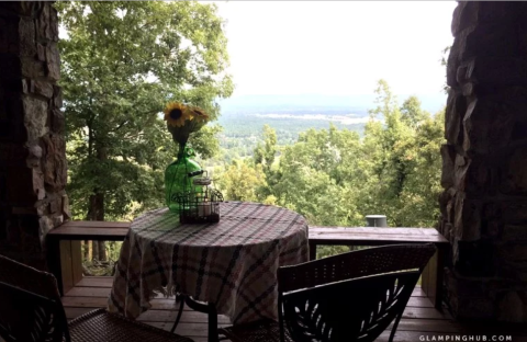 Feel Like You're The Only Person In The World At This Mountaintop Cabin In Arkansas