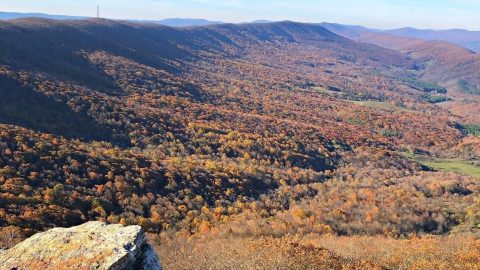 Find A Short-And-Sweet Path With A Beautiful Mountain View At Hanging Rock Overlook Trail In Virginia