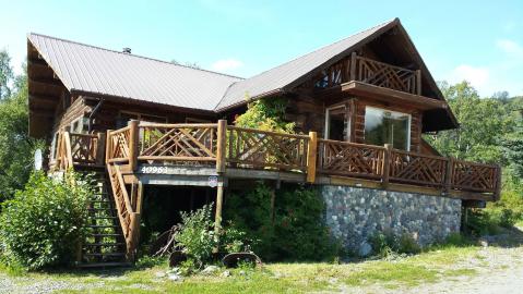 Spend A Fall Weekend Cozying Up At The Rustic Juneberry Lodge In Homer