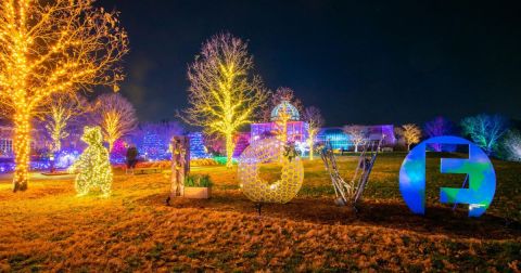 Walk Through One Million Holiday Lights At The Lewis Ginter GardenFest Of Lights In Virginia
