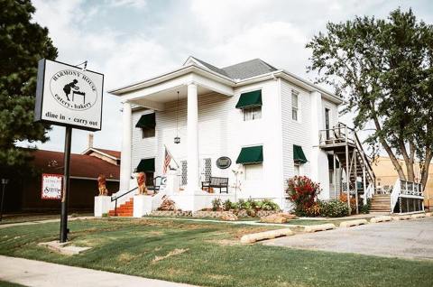 Dine On Handmade Meals In A Charming Historic Home At Harmony House In Oklahoma