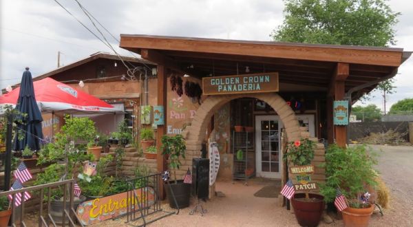 You Won’t Be Able To Stay Away From The Perfectly New Mexico Desserts At Golden Crown Panaderia