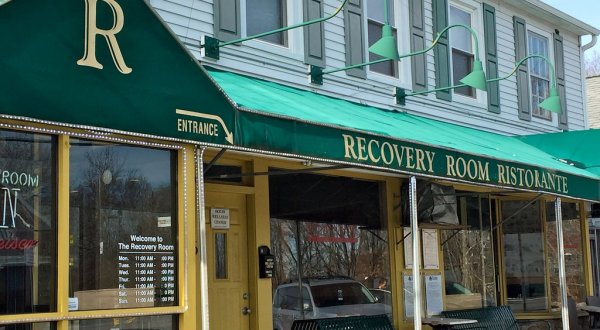 Recovery Room Is A Local Favorite In Connecticut For Pizza And Good Times