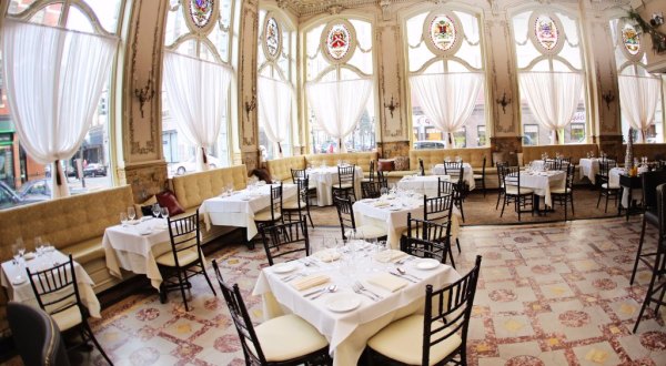 Dining At The Dorrance In Rhode Island Feels Like Going Back In Time