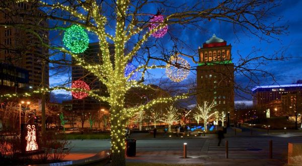 St. Louis Is One Of The Best Places In The U.S. To Spend Christmas, Says Conde Nast Traveler – Here’s Why