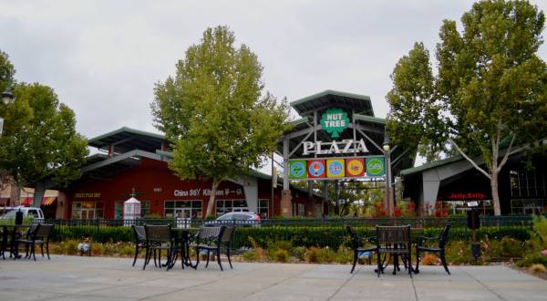 A Roadside Attraction-Turned-Mall, The Nut Tree Plaza Has Delighted Families Since The 1920s In Northern California