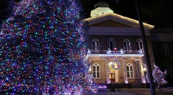 The Twinkliest Town In Nevada, Carson City, Will Make Your Holiday Season Merry And Bright
