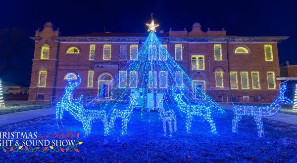Enjoy A Christmas Display At A Transformed School Building At Chester Light & Sound Show In Nebraska