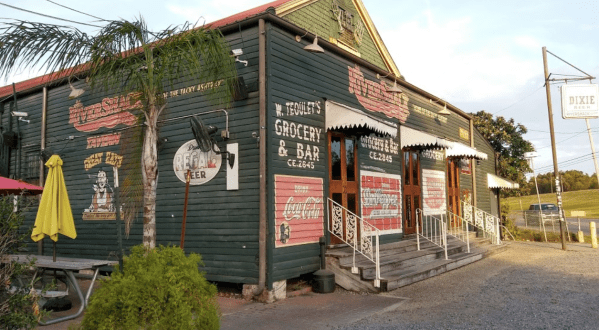 A Quirky Eatery With Massive Portions, Rivershack Tavern In Louisiana Is A Must-Visit Joint
