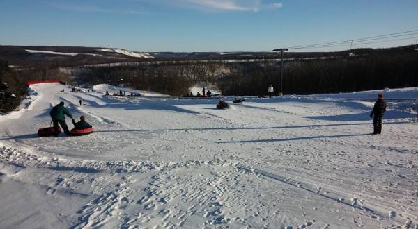North Dakota’s Best Ski Resort Is A Must-Visit Winter Attraction With Hours Of Fun